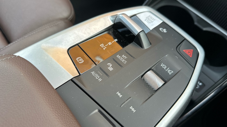 BMW 2 Series 225e xDrive Luxury 5dr DCT Hatchback